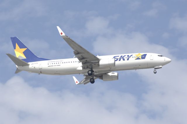 Boeing 737-800 (JA737U) - Final Approach to Haneda Intl Airport R/W16L on 2009/8/1