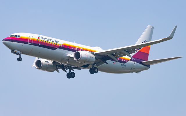 Boeing 737-800 (N917NN)