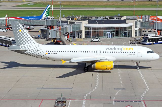 Airbus A320 (EC-MVN)