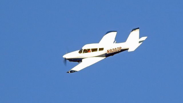 Piper PA-24 Comanche (N9207P)