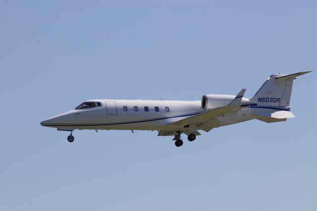 Learjet 60 (N603GR)