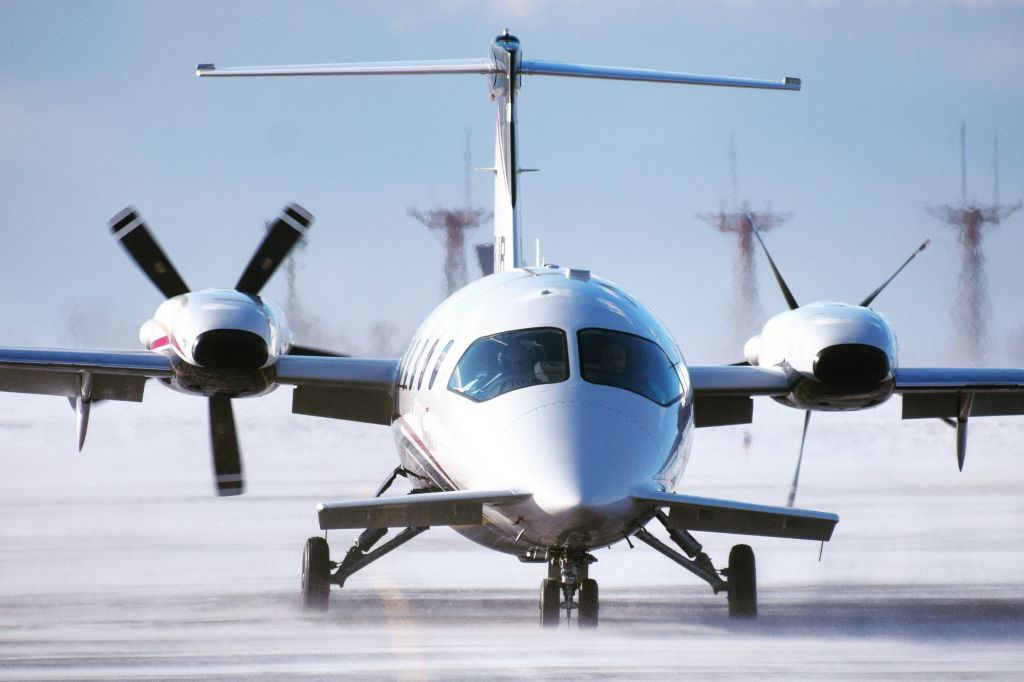 Piaggio P.180 Avanti (C-GRJR) - Piaggio P180 Avanti IIbr /** MONTHLY PICK DECEMBER 2019 **