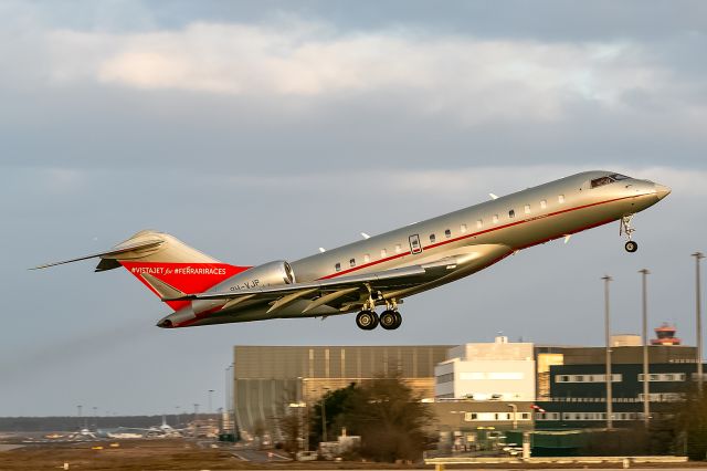 Bombardier Global Express (9H-VJP)