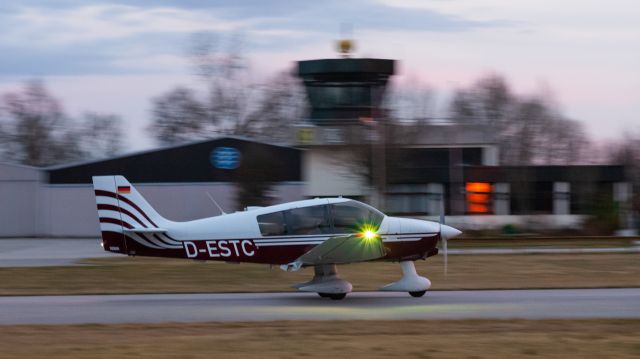 ROBIN President (DR-500) (D-ESTC) - Landing after sunset