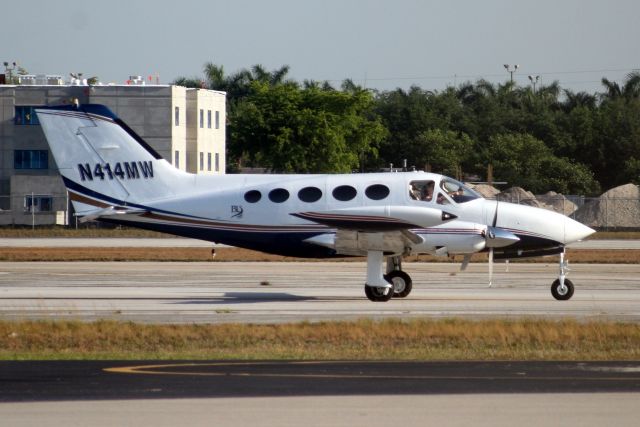 Cessna Chancellor (N414MW) - Arriving from KFMY on 09-Apr-11.