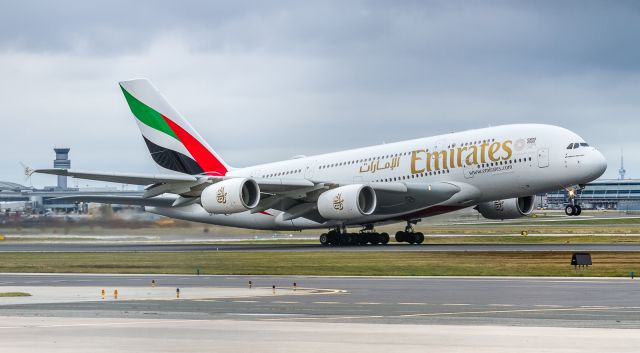 Airbus A380-800 (A6-EUE)