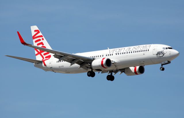 Boeing 737-800 (VH-YFR) - Scamander Beach Short Final To Rwy 16R