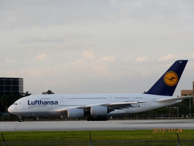 Airbus A380-800 (D-AIMH)