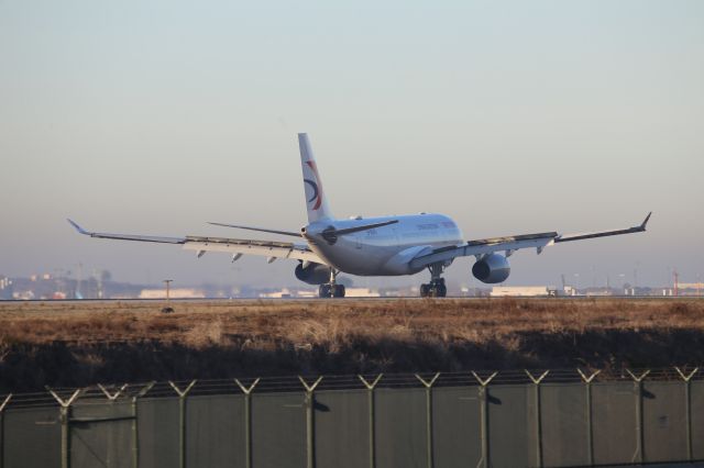 Airbus A330-200 (B-6545)