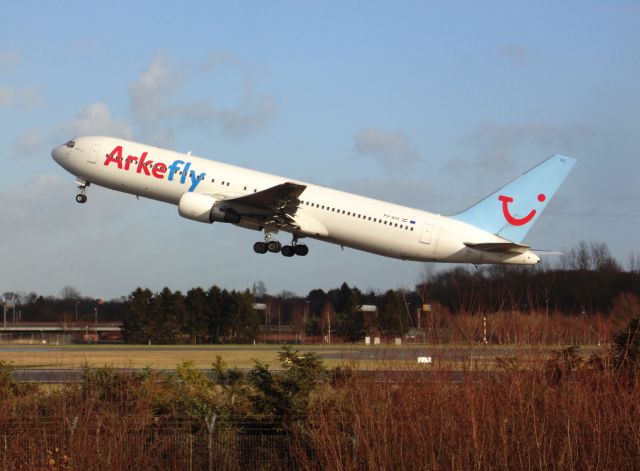 BOEING 767-300 (PH-AHX)