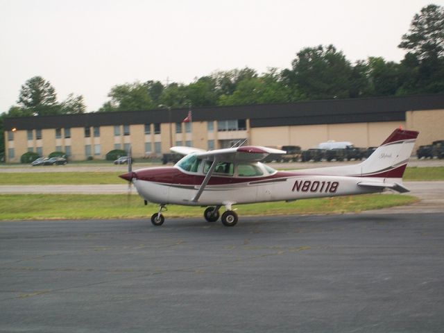 Cessna Skyhawk (N80118)