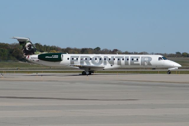 Embraer ERJ-145 (N266SK)