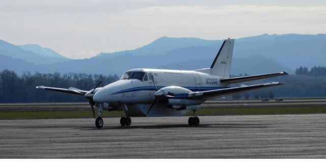 Beechcraft Airliner (N7200Z) - N7200Z at CVO 19th March 2019.