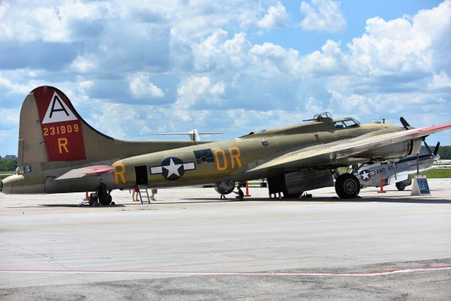 Boeing B-17 Flying Fortress (N93012) - "909" S/N 42-31909 on display 07/30/19. Sadly this aircraft was destroyed shortly thereafter in a crash at BDL on 10-02-19.