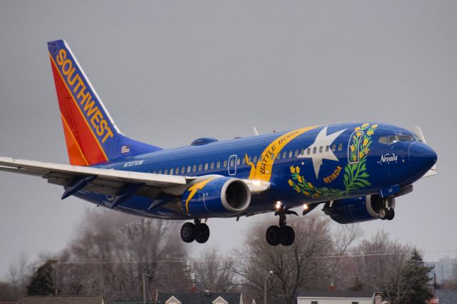 Boeing 737-700 (N727SW) - Nevada One Livery