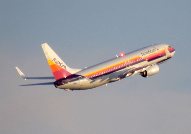 Boeing 737-800 (N917NN)