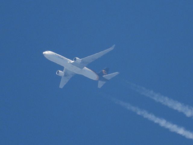 BOEING 767-300 (N301UP) - UPS2900br /SDF-LAXbr /04/26/22