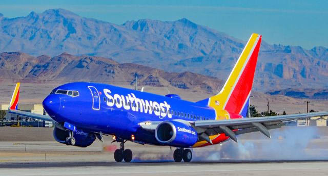 Boeing 737-700 (N713SW) - N713SW Southwest Airlines 1998 Boeing 737-7H4 C/N 27847 - Las Vegas - McCarran International (LAS / KLAS)br /USA - Nevada,  January 28, 2019br /Photo: TDelCoro