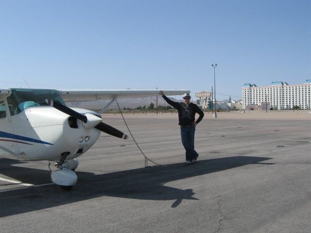 Cessna Skyhawk (N272WC) - N272WC - Stopping at Jean Nevada to test our luck at the Gold Strike