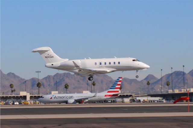 Canadair Challenger 350 (N693MR)