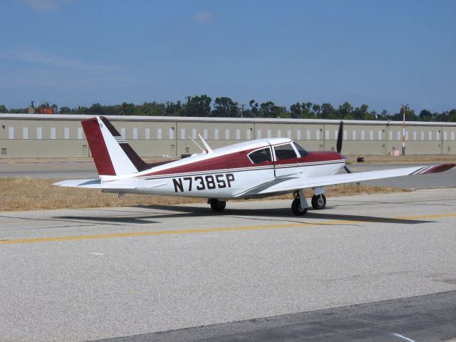 Piper PA-24 Comanche (N7385P) - Taxiing to RWY 24