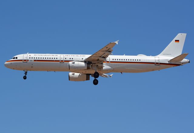 Airbus A321 (N1504)