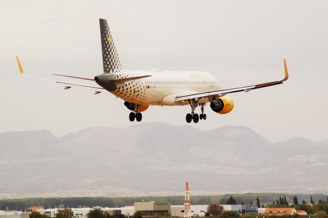 Airbus A320 (EC-LVP)