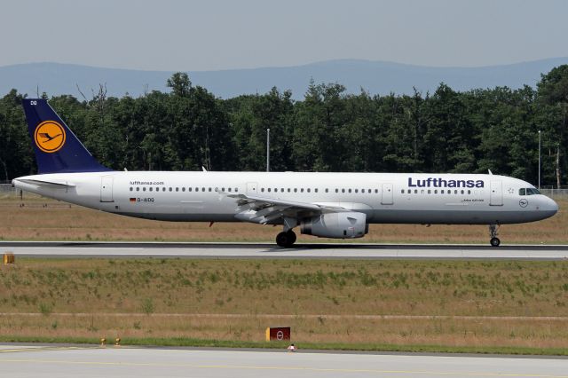Airbus A321 (D-AIDQ)