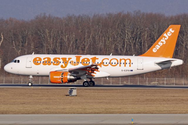 Airbus A319 (G-EZFB)