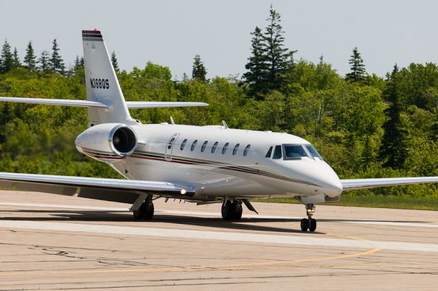 Cessna Citation Sovereign (N368QS) - Beautiful day and an aircraft to match.