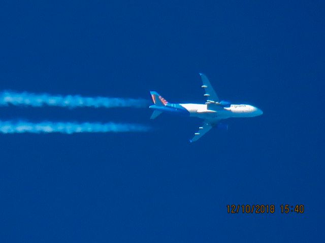 Airbus A320 (N225NV)