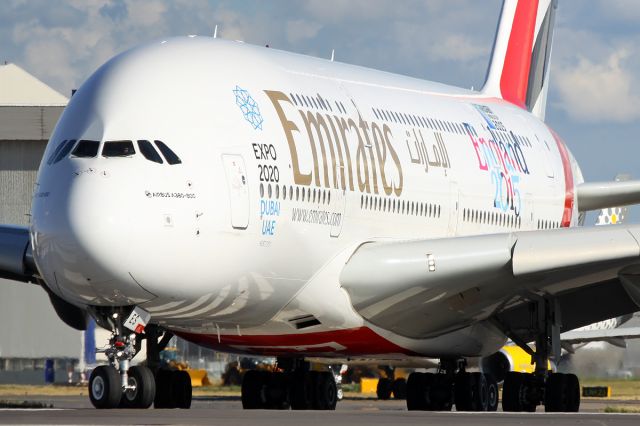 Airbus A380-800 (A6-EES)