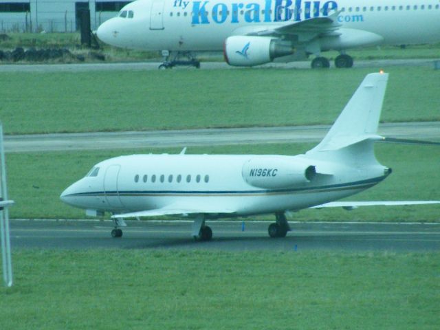 Dassault Falcon 2000 (N196KC)