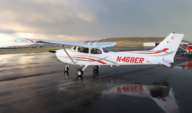 Cessna Skyhawk (N468ER)