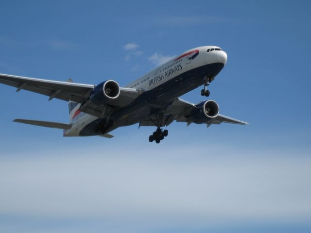 Boeing 777-200 (G-YMMT) - British Airways 777 landing at Heathrow