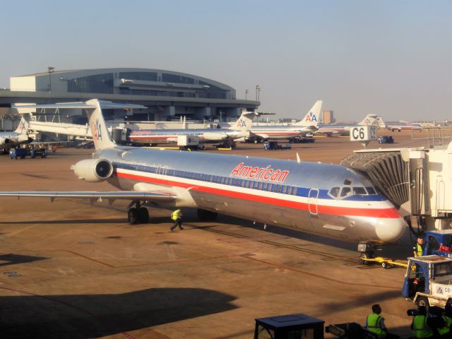 McDonnell Douglas MD-82 (N7527A) - American Airlines (AA) N7527A MD-82 [cn49919]br /Dallas-Fort Worth (DFW). American Airlines flight AA1041 just arrived from Charlotte (CLT). This classic bare metal livery, first deployed in the late 1960’s was replaced by a new white livery in 2013 following the merger with US Airways. After completing 35,646 cycles over 24 y 1 m of service with American this aircraft was purchased by Laser Airlines (QL) in 2015.br /Taken from the Terminalbr /2014 03 24  a rel=nofollow href=http://alphayankee.smugmug.com/Airlines-and-Airliners-Portfolio/Airlines/AmericasAirlines/American-Airlines-AA/i-WsjvJsnhttps://alphayankee.smugmug.com/Airlines-and-Airliners-Portfolio/Airlines/AmericasAirlines/American-Airlines-AA/i-WsjvJsn/a