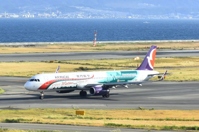 Airbus A321 (B-MBM)