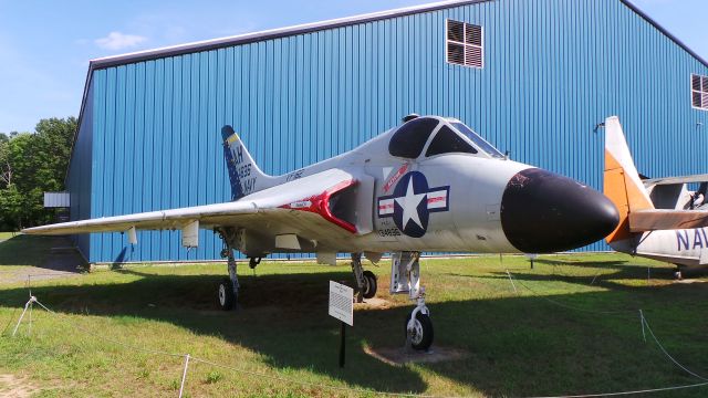 13-4886 — - F4D-1 @ New England Air Museum