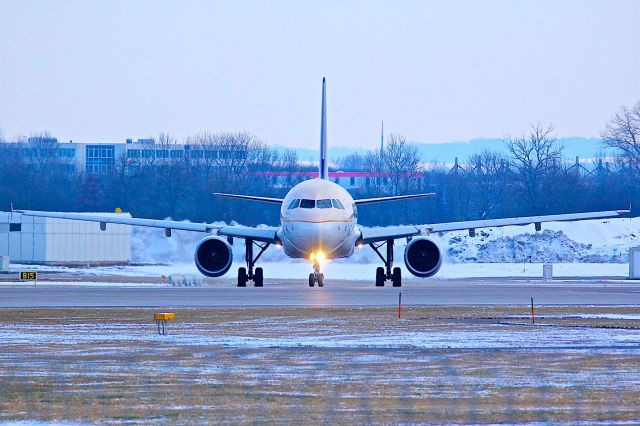 Airbus A320 (HZ-ASC)