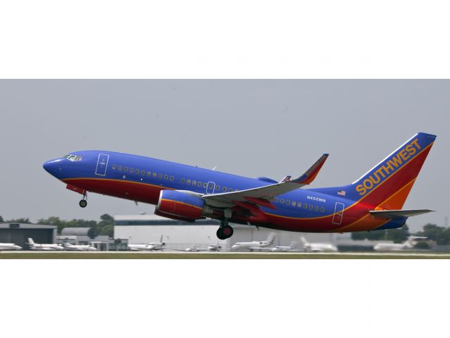 Boeing 737-700 (N455WN) - Another Southwest Boeing 737 taking off at Chicago Midway airport.