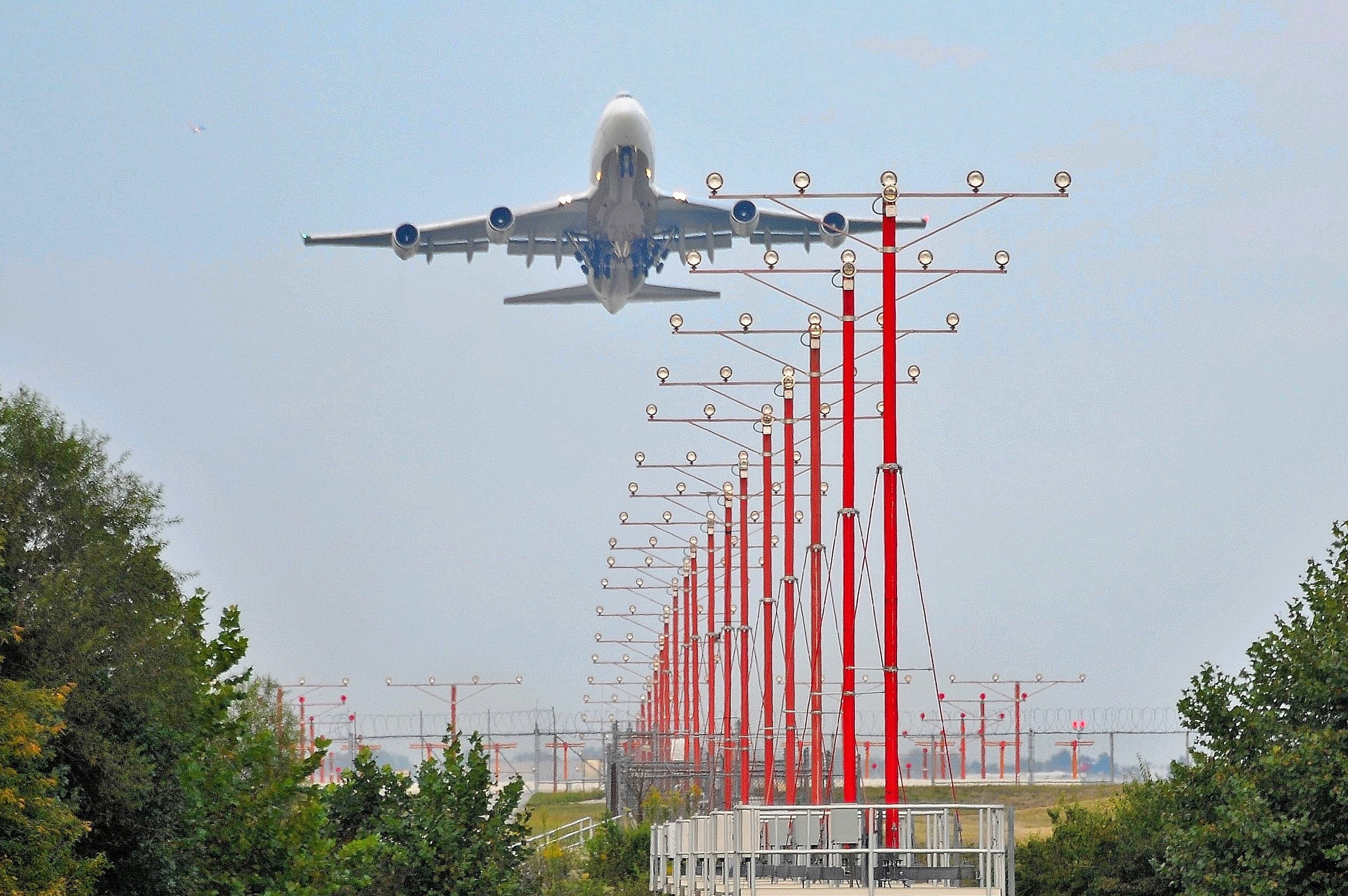 Boeing 747-400 (N322SG)