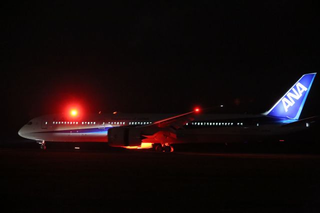 Boeing 787-9 Dreamliner (JA884A) - 28 September 2016:HND-HKD.