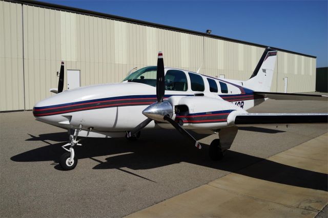 Beechcraft Baron (58) (N3246B)