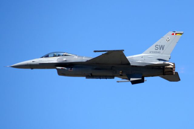 Lockheed F-16 Fighting Falcon (93-0540) - F-16 Viper Demo, piloted by Capt. Craig Rocket Baker of Shaw AFB, SC at the Rhode Island National Guard Open House and Air Show