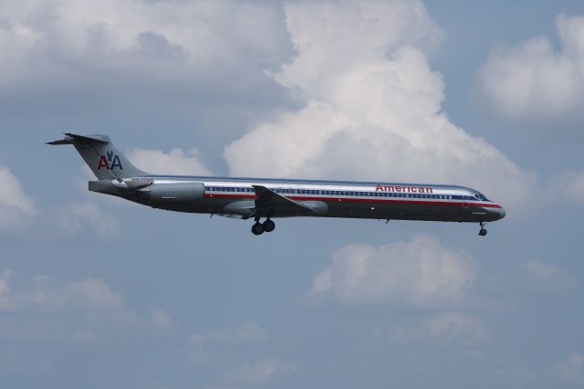 McDonnell Douglas MD-80 (N96200)