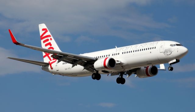 Boeing 737-800 (VH-YFL) - Sandy Bay On Final To 16R