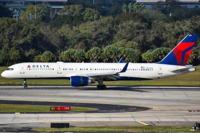 Boeing 757-200 (N536US) - Delta Airlines / Boeing 757-200br /Configuration: 199 Seats (C20/W29/Y150)br /Route: Hartsfield-Jackson (ATL) to Tampa (TPA)