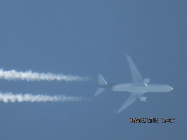 BOEING 767-300 (N361UP)