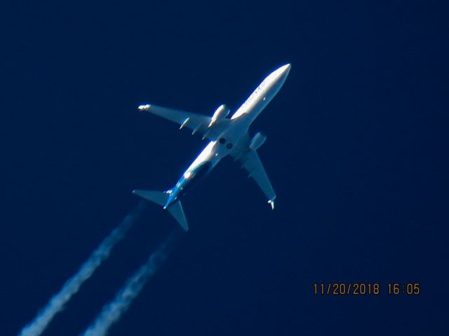 Boeing 737-900 (N293AK)