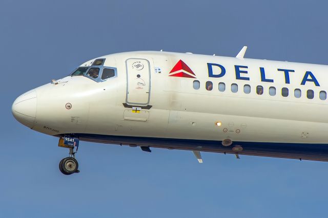 Boeing 717-200 (N977AT) - Delta 717 N977AT